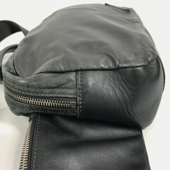 LOUIS VUITTON M50445 V line Fast Belt Bag Crossbody Bags body bag Leather gray - Picture 5 of 16